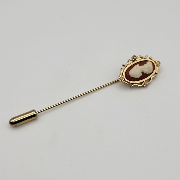 Elegant Avon Cameo Stick Pin with Gold and Seed Pearls Accents - Picture 6 of 11